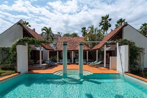 Oasis Resort and Leisure .